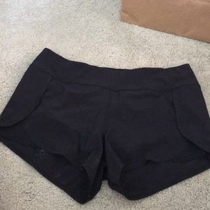 Lululemon Play Off Pleats Black Shorts